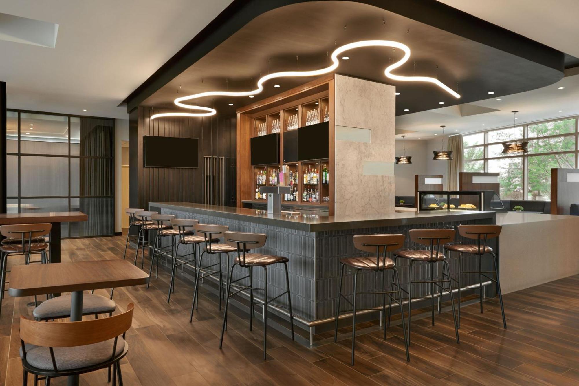Residence Inn By Marriott Calgary Airport Buitenkant foto