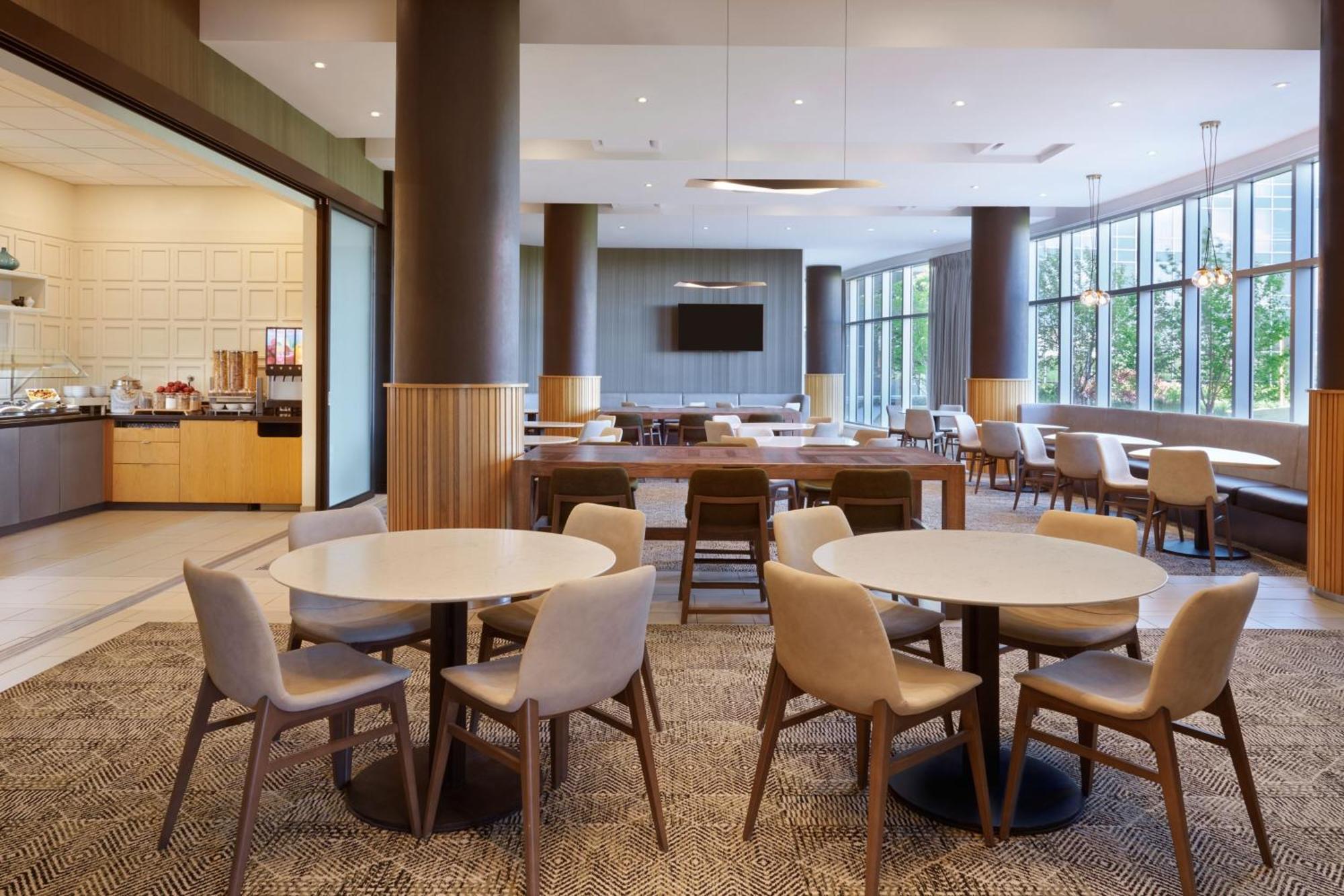 Residence Inn By Marriott Calgary Airport Buitenkant foto