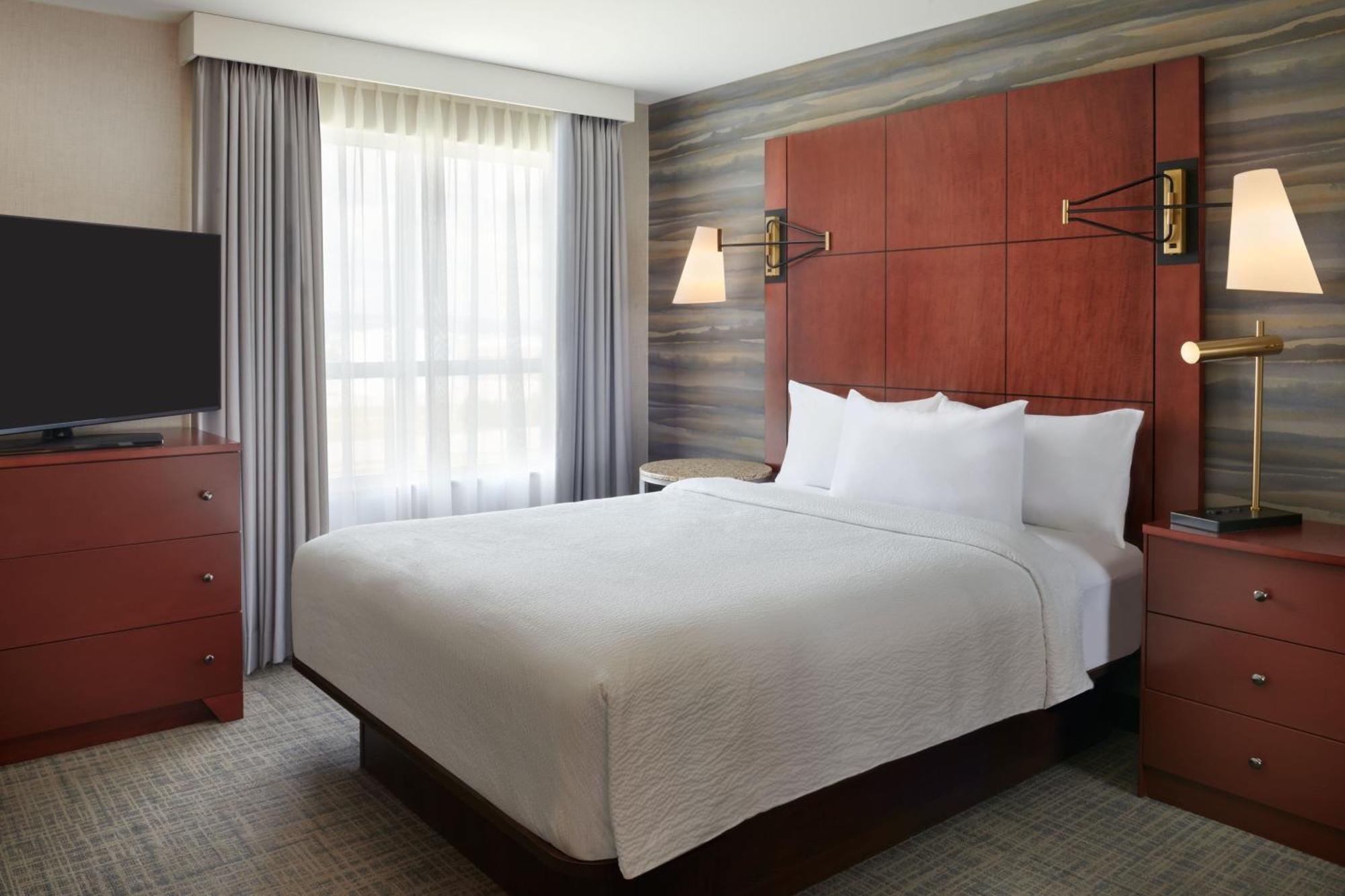 Residence Inn By Marriott Calgary Airport Buitenkant foto