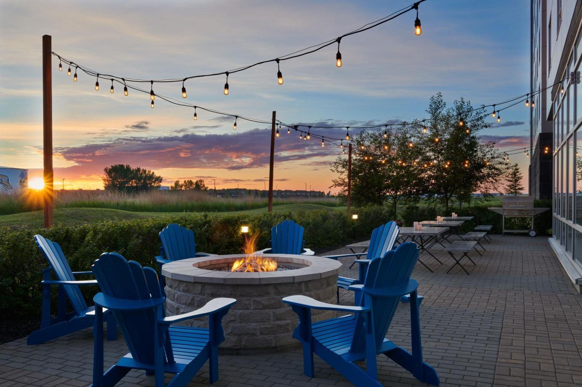Residence Inn By Marriott Calgary Airport Buitenkant foto
