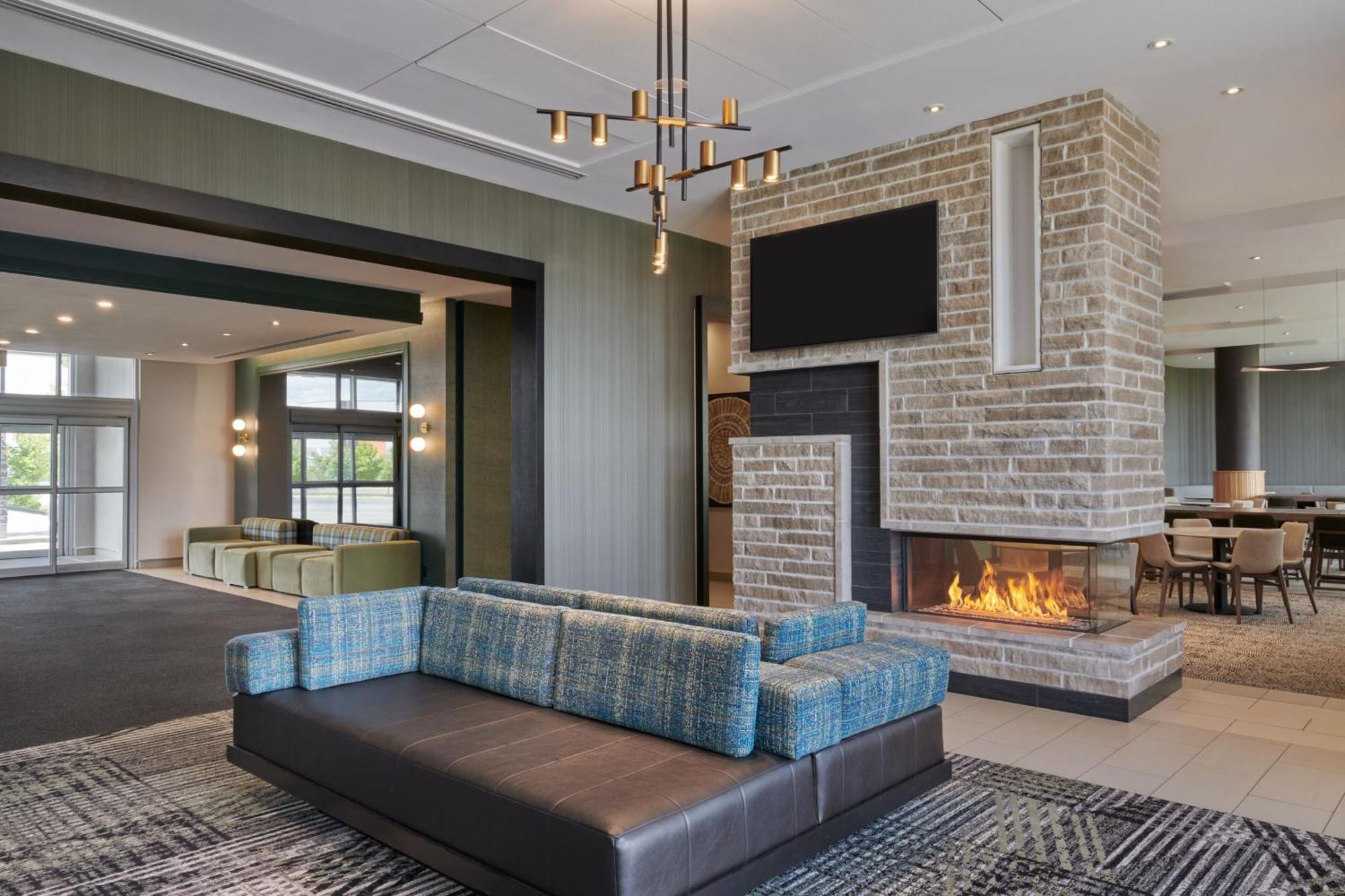 Residence Inn By Marriott Calgary Airport Buitenkant foto