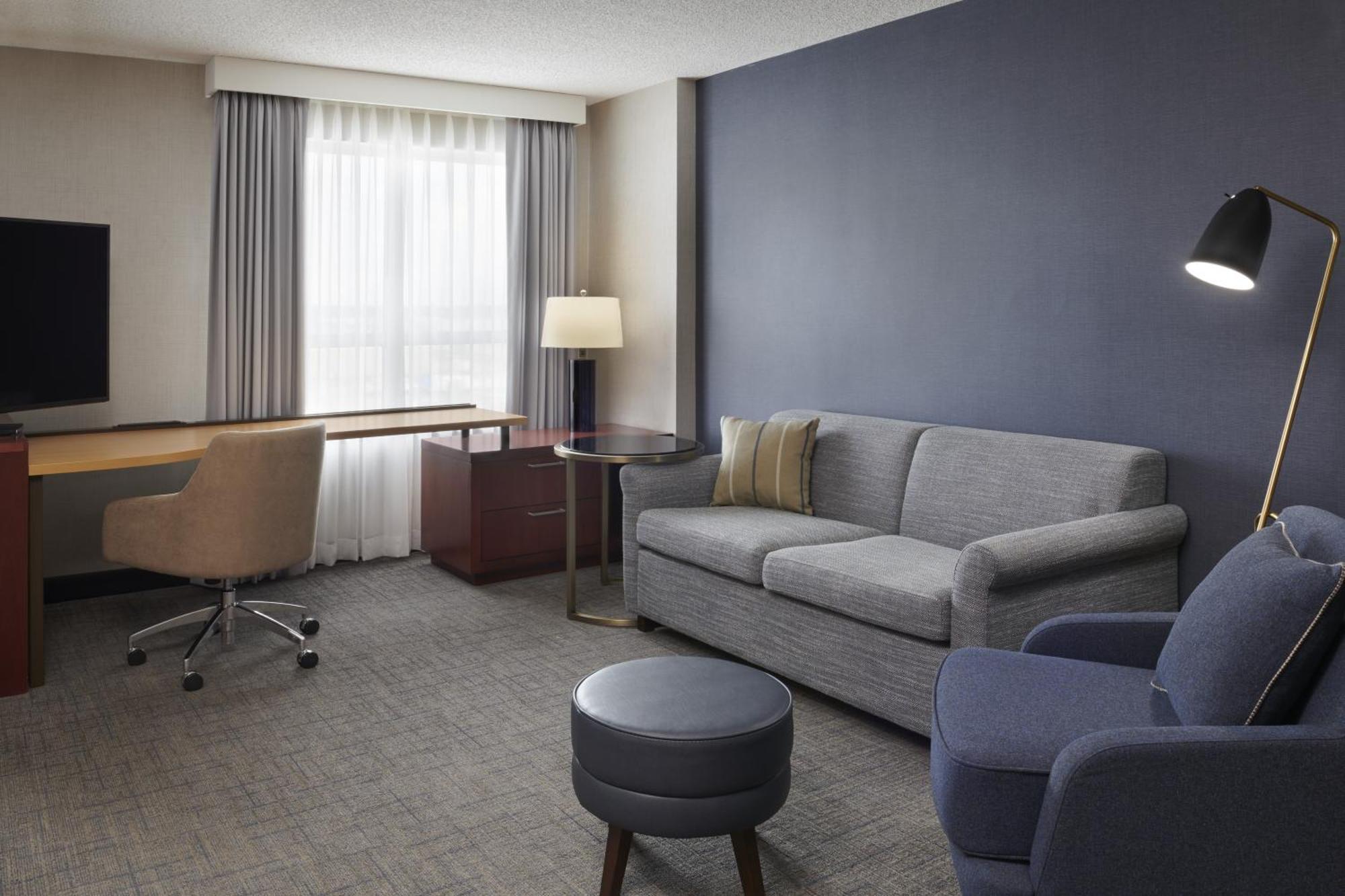 Residence Inn By Marriott Calgary Airport Buitenkant foto